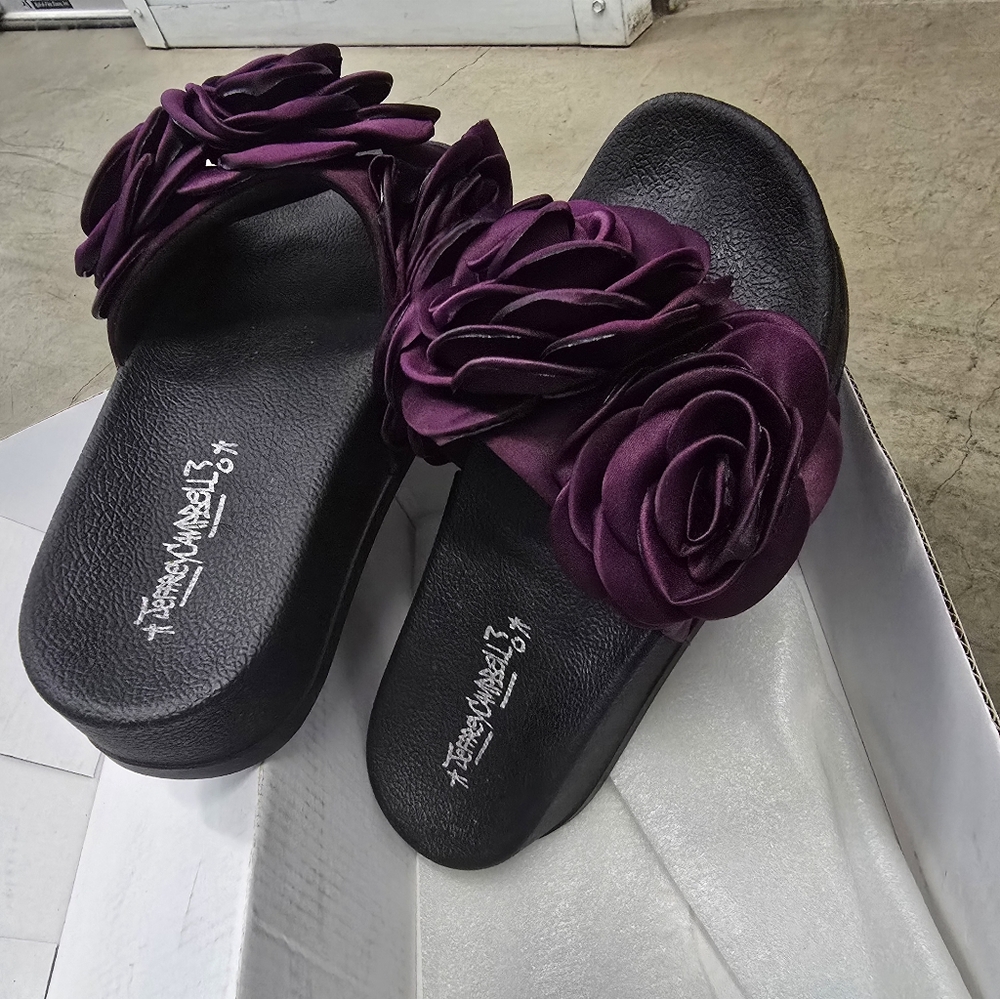 Jeffrey campbell purple flower platform  sandals.Size 7/fits Like a U.S.A 6.